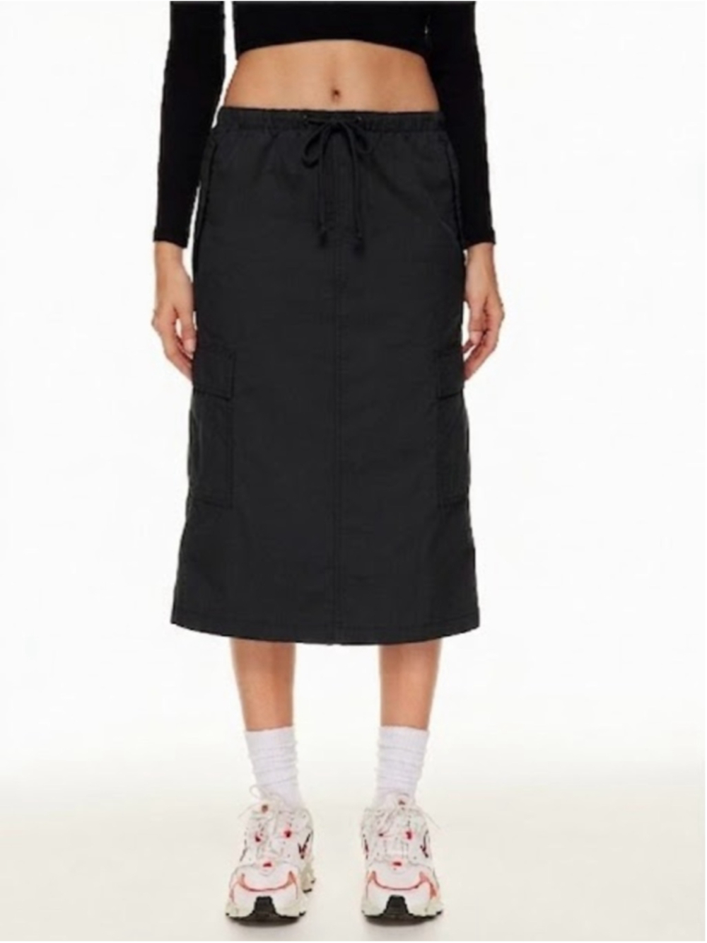 Aritzia TNA Demand black mid rise cotton blend cargo midi skirt XS